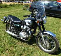 Kawasaki W800, das japanische Retro-Motorrad wird ab 2011gebaut, 2-Zyl.Motor mit 773ccm und 48PS, Vmax.170Km/h, Aug.2015