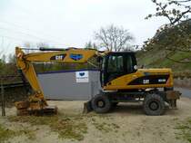 Caterpillar M 318D am 21.04.2013 in der Nähe von Konz