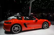 Porsche 718 Boxster (Rückansicht), fotografiert auf dem Autosalon Genf 2016.