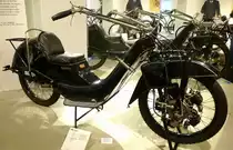 Megola, aus dem Deutschen Megola-Werk M�nchen, Baujahr 1922, 5-Zyl.Sternmotor in der Vorderradnabe, 640ccm und 14PS, NSU-Museum, Sept.2014