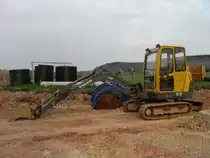 Volvo EC 35 am 10.04.2009 in der Nähe von Saarburg