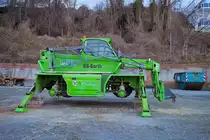Radwechsel beim Teleskoplader von Merlo im Hafen von Sassnitz. - 23.03.2016