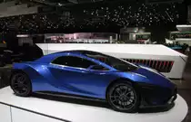 Techrules AT96, gesehen auf dem Autosalon Genf 2016. Techrules ist eine Chinesische Startup firma mit diesem Elektrofahrzeug, der ein benzinmotor als Range-extender hat. 0-100 in 2,5 Sek, 768KW Leistung und 8640 Nm Drehnomet -laut Infoblatt.