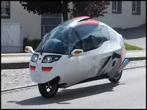 Überdachtes Motorrad in Sassnitz am 17.05.2014