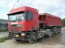 DAF 95 400 ATI am 10.07.2011 im Hafen von Mertert (Lux.)