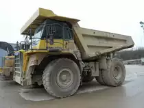 Komatsu HD 605-7 aufgenommen am 01.01.2009