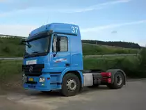 Mercedes-Benz Actros 1844 am 23.06.2011 in der Nähe von Trier-Ehrang