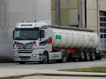 ACTROS silber-edition, mit Tankauflieger zum Milchtransport; 160227