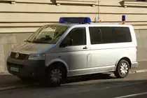 VW T5 Tatortfahrzeug der Polizei Sachsen-Anhalt. Aufgenommen im März 2016 in Halle (Saale). 