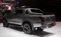 Fiat Fullback (Rückansicht), gesehen auf dem Autosalon Genf 2016.