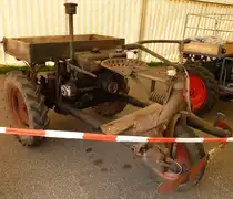 Dieselzwerg, von dem Kleintransporter und Ger�tetr�ger wurden von 1950-56 insgesamt 199 St�ck gebaut, Schleppertreffen Freiamt, Juni 2015
