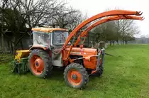 Fiat 415DT, mit Frontheber und Drillmaschine, M�rz 2016