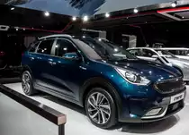 Kia Niro, der neue Hybrid von Kia mit der gleichen Technologie als der Hyundai Ioniq, nur in SUV-Form. Autosalon Genf 2016.