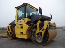 Bomag BW 174 AP-4 AM am 20.03.2016 in der Nähe von Trier-Föhren