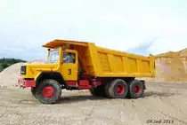 Ein Magirus 310 D 32 in Lutzhorn im September 2013.