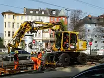 ATLAS 1404 Zweiwegebagger am 14.04.16 in Frankfurt am Main an der Baustelle der U-Bahn Linie U5