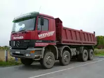 Mercedes-Benz Actros 4140 am 13.10.2013 in der Nähe von Trier-Föhren