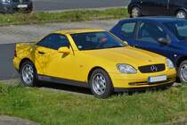 . Auf einem Parkplatz  ist mir dieser Mercedes Benz aufgefallen.  April 2016