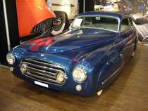 Delahaye 135M. 1935 - 1954. Der 135M wurde in ca. 2000 Einheiten produziert und von etlichen Karosserieschneidern eingekleidet. Der 6-Zylinderreihenmotor hatte zuerst 3227 cm³ Hubraum mit ca. 95 PS. Später wurde der Hubraum auf 3557 cm³ aufgebohrt. Hier wurden bis zu 165 PS erreicht. Techno Classica Essen am 09.04.2016.