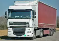 DAF XF aus Rumänien im Industriegebiet Silberberg bei Euskirchen - 17.03.2016