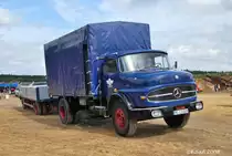 Ein Mercedes 334 als Lastzug in Lutzhorn im September 2008.