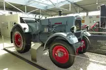 Deutz F 3 417, gesehen im Traktorenmuseum Paderborn im April 2016