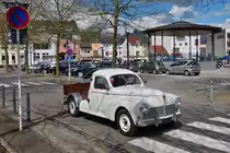 . Dieser Peugeot 203 Lieferwagen ist mir am 17.04.2016 vor die Linse gefahren.