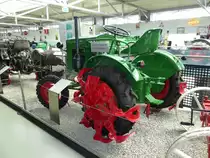 =11er Deutz mit Klappgreifern, ausgestellt im Deutschen Traktorenmuseum Paderborn im April 2016