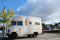 Ein Mercedes L 319 an der Müritz im Juni 2011.