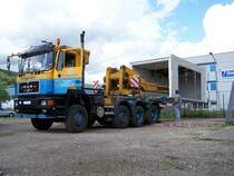 MAN 26.372 liefert eine neue Fertiggarage, 23.05.2006