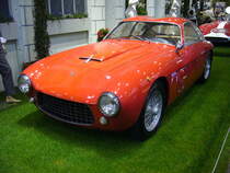 Fiat 8V. 1952 - 1955. Von diesem, für den Rennsport entwickelten Sportwagen wurden nur 114 Einheiten produziert. Dieses wurde von verschiedenen Karosseriebaueren  eingekleidet . Dieser von Zagatao karossierte 8V nahm an der Mille Miglia 1955 teil. Der V8-motor mit 1996 cm³ Hubraum leistet 127 PS und verhilft dem Wagen zu einer Höchstgeschwindigkeit von 200 km/h. Techno Classica Essen am 09.04.2016.