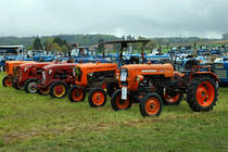 3. TRAKTOREN TREFFEN NEW HOLLAND-FORD-FIAT
vom 22. bis 24. April 2016
in Rüti bei Büren.
Foto: Walter Ruetsch
