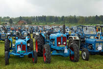 3. TRAKTOREN TREFFEN NEW HOLLAND-FORD-FIAT
vom 22. bis 24. April 2016
in Rüti bei Büren.
Foto: Walter Ruetsch