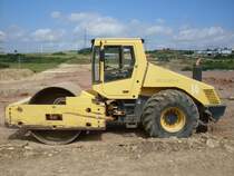 Bomag BW 225 D-3 auf einer Baustelle bei Sirzenich, 29.06.2008