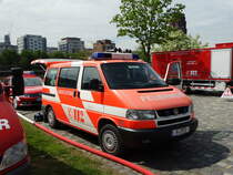 Berufsfeuerwehr Frankfurt am Main VW T4 ELW B-Dienst am 30.04.16 am Mainufer 
