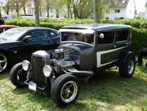 Ein Hot Rod bei einen US Car/Oldtimer Treffen am 01.05.16 in Frankfurt am Main Bergen Enkheim