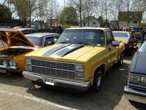 Ein GMC SIERRA Pickup Shortbed bei einen US Car/Oldtimer Treffen am 01.05.16 in Frankfurt am Main Bergen Enkheim