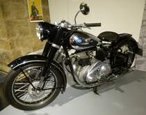 NSU Konsul, Baujahr 1951, seitenwagentaugliche Reisemaschine, 1-Zyl.4-Taktmotor mit 349ccm und 18PS, Vmax.110Km/h, NSU-Museum, Sept.2014