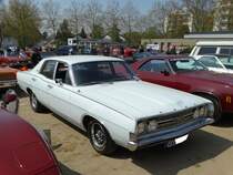 Ein Ford bei einen US Car/Oldtimer Treffen am 01.05.16 in Frankfurt am Main Bergen Enkheim