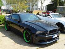 Ein Ford Mustang bei einen US Car/Oldtimer Treffen am 01.05.16 in Frankfurt am Main Bergen Enkheim