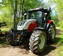 Steyr 4130 Profi, Allradschlepper, gebaut von 2007-09, 4-Zyl.Turbodiesel mit 4485ccm und 150PS, Vmax.50Km/h, April 2016