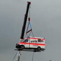System Strobel Mercedes Benz Sprinter RTW in luftiger Höhe am 13.05.16 auf der RettMobil in Fulda