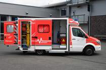 Rettungswagen (RTW) der Freiwilligen Feuerwehr Viersen

Technische Daten:

Mercedes-Benz Sprinter 519 CDI
Aufbau durch die Firma Fahrtec
Automatikgetriebe
Ausstattung:

Fahrtrage der Firma Stollenwerk
EKG/Defibrillator Corpuls C³
Absaugpumpe Weinmann Accuvac Rescue
Beatmungsgerät
Spritzenpumpe
Notfallrucksack PAX Wasserkuppe
Schaufeltrage Ferno 65 EXL
Rettungskorsett Ferno Modell 125
Halskrausen Laerdal Stifnec
Vakuummatratze & Vakuumschienen
Laufbahn:

2016 bis xxxx: FF Viersen
Danke der Feuerwehr Viersen für den 
Spontanen Foto Termin
Zwecks Foto Termin am 14.05.16 in Viersen aufgenommen