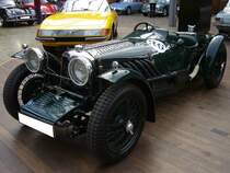 Riley 6/12. Im Jahr 1936 wurde dieser Riley 6/12 als Modell Merlin Saloon ausgeliefert. 1962 wurde der Wagen zum Rennwagen umgebaut. Ihm wurde der berühmte Riley 1.5l 
6-Zylinderreihenmotor mit 60 PS eingebaut. Classic Remise Düsseldorf am 16.05.2016.