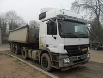 Mercedes-Benz Actros 1844 am 01.03.2009 in der Nähe von Echternach (Lux.)