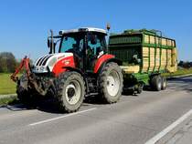 STEYR 4115Profi, mit beladenem Krone-Ladewagen; 160429