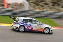 VW Golf GTI TCR, Liqui Moly Team Engstler Fahrer: D. Kajaia bei der TCR International Series 2016. Hier in Spa Francorchamps am 7.Mai 2016