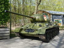 T34/85 in einem Militärmuseum in Best, Holland (05.05.2016)