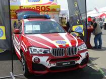 BMW X4 KdoW am 13.05.16 auf der RettMobil in Fulda