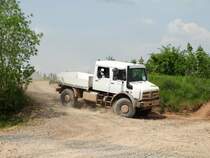 Mercedes Benz Unimog U4023 am 13.05.16 auf der RettMobil in Fulda